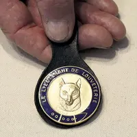 L’insigne du lieutenant de louveterie.