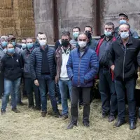 Les éleveurs et les acteurs du marché du broutard lozériens se sont rencontrés à Trélans pour discuter de la crise actuelle.