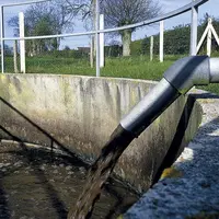 Pour faire face aux périodes de sécheresse récurrentes et limiter les prélèvements d'eau, la France a décidé d'encourager le développement de la réuti