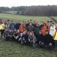 L'équipe de jeunes qui a réalisé les travaux.