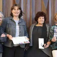 De gauche à droite : Michèle Manoa, conseillère départementale ; Sophie Pantel, présidente du conseil départemental ; Josiane Dulac, présidente de l’A