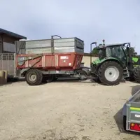 Vendredi 29 octobre, l’association Copage a accueilli les agriculteurs venus chercher leurs rouleaux de paillage pour la plantation de haies.