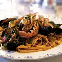 Spaghettis aux palourdes, ail et persil.