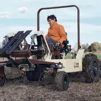 Alexandre Prévault-Osmani sur son tracteur électrique Alpo à l’occasion d’une démonstration en plein champ.