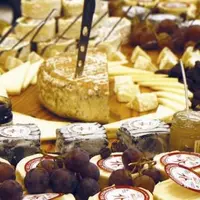 Le Nutri-score, ce logo apposé sur les aliments pour mesurer leur qualité nutritionnelle fait grincer des dents les producteurs de terroir. L'Irqualim