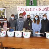 Les dix finalistes lors de la remise des prix à la mairie du Malzieu-Ville.