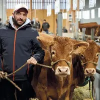 Pour sa quatrième édition, le concours interrégional de la race limousine s'est déroulé sous la grande halle d'Aumont-Aubrac, le week-end du 23 et 24