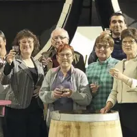 À l’issue de la projection du film documentaire Tous pour chacun, chacun pour tous, le débat et les discussions se terminent autour de la découverte d