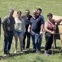 Les participants à cette présentation en présence aussi de Pierre Antonin Fabre, négociant, et Bernard Pélissier, éleveur Aubrac.