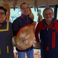 La famille Boulet, dans la boucherie familiale.