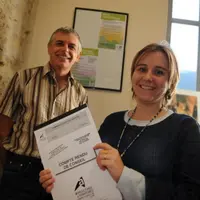 Yves Prouhèze, responsable à la chambre d'agriculture de Lozère de la démarche qualité et service, et Nelly Girma, assistante qualité.