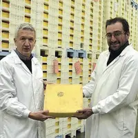 Didier Thuaire (à gauche), directeur de la SFL et Éric Germain, producteur de la marque MontLait réunis autour d’une bonne raclette pour une recette p
