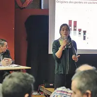 Eva Grohens, de l’institut de l’élevage, est venue présenter les études réalisées par l’Idele et le CNE sur la décapitalitation du cheptel bovin et le