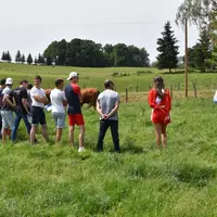 Les élèves de la MFR de Beynac à l’écoute du technicien de Sofrelim.