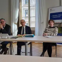 De gauche à droite : stéphane Le Goaster, directeur DTT, le Préfet Yvan Cordier et Carole Souvignet,  directrice DDETSPP.