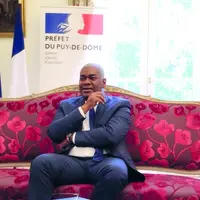 Joël Mathurin préfet du Puy-de-Dôme dans les salons de la préfecture.