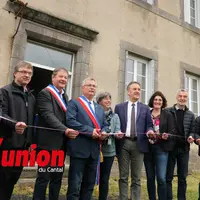Une rangée de personnes