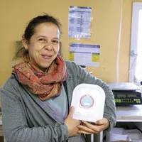 Nathalie Maltaverne en pleine campagne de financement participatif, garde le sourire