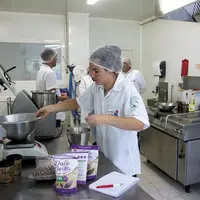 Dans l'atelier agroalimentaire, en plein essai culinaire