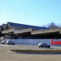 Le marché au cadran de Mauriac vu de l'extérieur