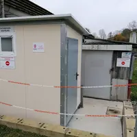 sas sanitaire à l'entrée d'une porcherie