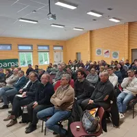 La FDSEA 43 a fait salle comble à St Christophe/Dolaizon.