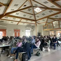 Public présent à l'assemblée générale des Jeunes Agriculteurs AURA.