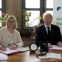 Fabienne Buccio et Brice Hortefeux signent le plan stratégique