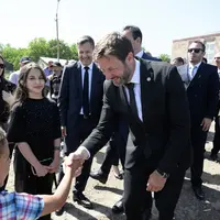 Fabrice Pannekoucke en visite dans le village de Khot en Arménie.