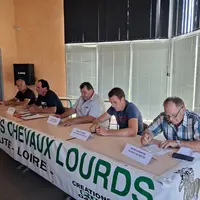 Les responsables du SDEC réunis autour du président Vincent Faure.