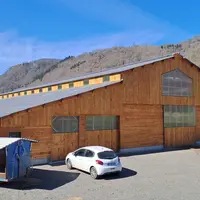 Un bâtiment dit multichapelles.