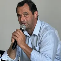 David Chauve est producteur de lait dans l'est du Puy-de-Dôme.