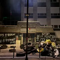 Dimanche soir, dans le Cantal, plus de 280 éleveurs étaient mobilisés devant la représentation de l'Etat à Aurillac, Mauriac et Chaudes-Aigues pour dé