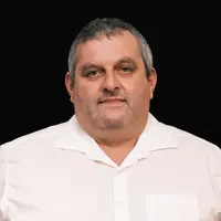 Stéphane Joandel, éleveur de montbéliardes dans la Loire, secrétaire général de la FNPL