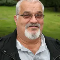 Bruno Damiens, éleveur de brebis allaitantes en Ardèche.