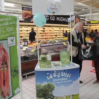 Au rayon boucherie, les consommateurs pouvaient bénéficier des conseils de deux éleveurs et participer à un concours pour gagner un week-end à Center-