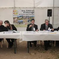 L’AG de la MRE a été l’occasion de présenter les activités de recherche du domaine du Merle et son projet de construction d’une nouvelle bergerie mult