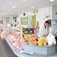 Propriété de la coopérative, la boucherie de Toulenne accueille 850 à 1 000 clients par semaine. © D. Hardy