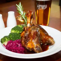 L’Homme est un omnivore et son alimentation variée doit aussi inclure une consommation raisonnable de viande rouge. © DR