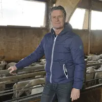 Jean-Paul Gayrard, éleveur. « Avec le gène culard, nous avons a gagné quasiment une classe sur les agneaux. Il n’y a presque plus de O et il y a quelq