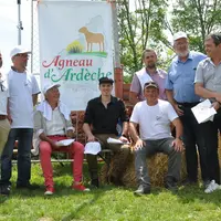 La marque "Agneau de l'Ardèche" a été créée en concertation entre éleveurs ovins, abatteurs, bouchers et grossistes du département. © DR
