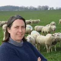 ODILE CANON : "Nous arrivons à combiner vie de famille et élevage, les enfants nous aident à la surveillance pendant les mises-bas et travaillent avec