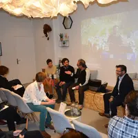 Les médias ont pu vivre, par procuration, la vie de jeunes éleveurs de brebis d'aujourd’hui. © D. Hardy