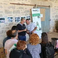 Sheepnet, c'est aussi de nombreux ateliers pratiques pour montrer à chaque participant l'intérêt des outils utilisés. Ici, le lecteur RFID. © B. Morel