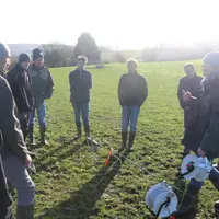 La formation s'est tenue en Normandie, chez un éleveur de vaches laitières. Le matériel de Pature Vision est très bien adapté au pâturage des ovins. ©