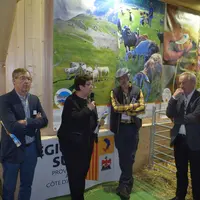 Au salon de l’agriculture, Éliane Bareille, vice-présidente à la région Paca, était l’une des personnalités politiques à apporter son soutien à Frank