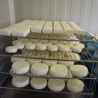 Les fromages sont vendus dans les magasins de producteurs, sur les marchés et auprès des épiceries, restaurants et petits revendeurs du département. ©