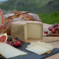 L’Ossau-Iraty fête ses 40 ans d’AOP en 2020. Il rassemble 1 100 producteurs de lait et 166 producteurs fermiers. © E. ...