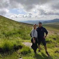 Nicia Champroux, 27 ans, porteuse de projet en brebis laitières dans le Puy-de-Dôme et son conjoint Paul, qui s'installe en bovins allaitants.