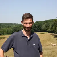 Jean-Eudes Renard élève 570 brebis allaitantes en Charente.
